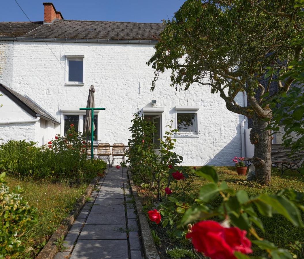 Le Renard Qui Fume Villa Onhaye Buitenkant foto